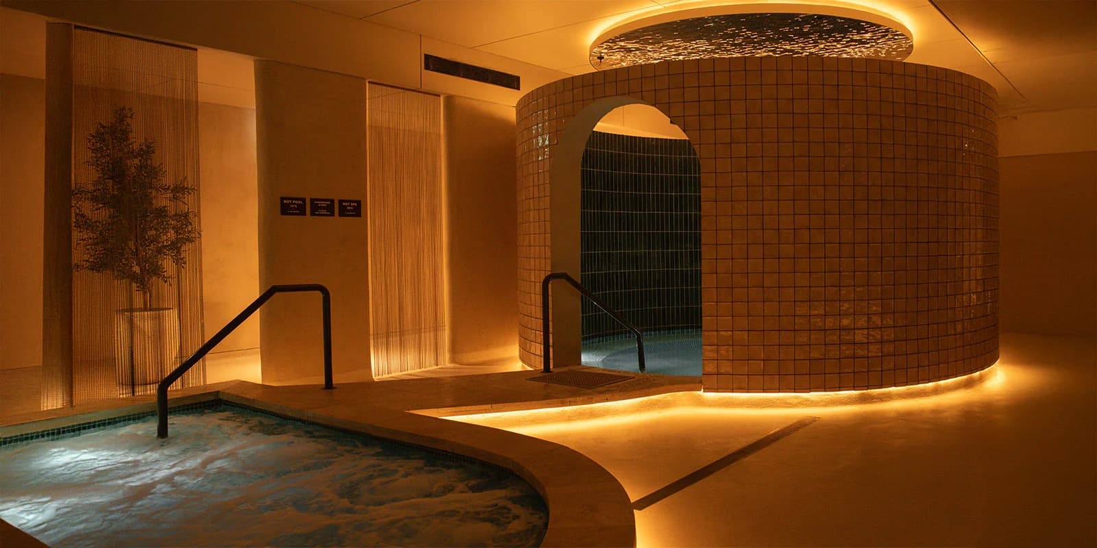 38° THE BATHHOUSE - 4